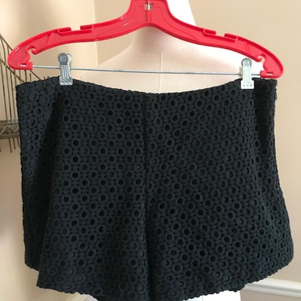 Banana Republic Black Eyelet Shorts - Size 8